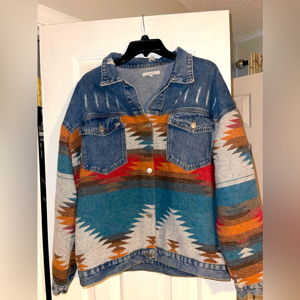 Veveret denim shacket with knitted aztec print. Size Large